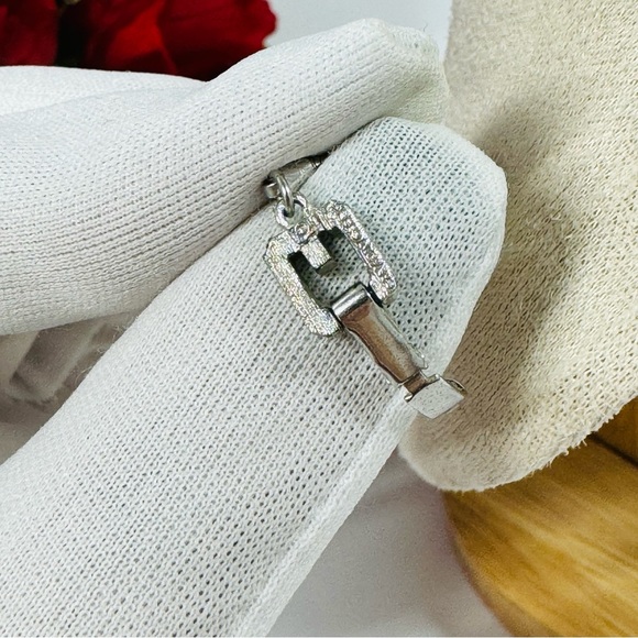 💎CRYSTAL G PENDANT NECKLACE - Picture 10 of 12